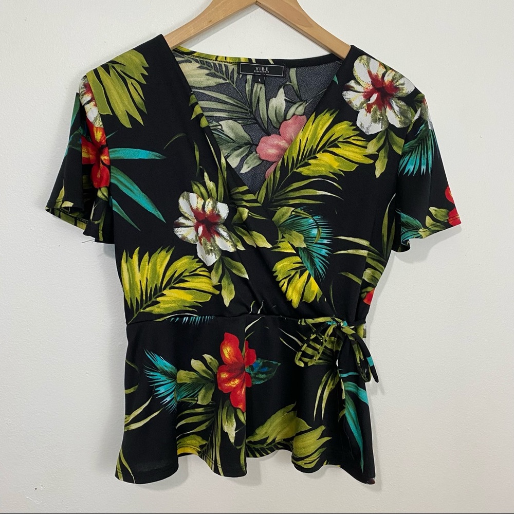 Vibe Sportswear Black Floral Print Blouse SZ Large